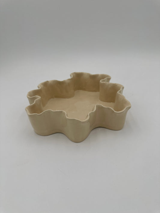 Asymmetrical tray